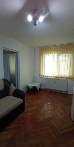 Inchiriez apartament 2 camere 1100 Ron - 8