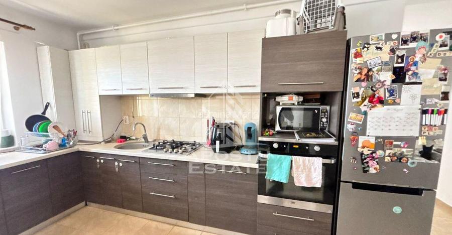 Apartament 3 camere in zona Girocului, centrala termica Apartament 3 camere in zona Girocului, centrala termica