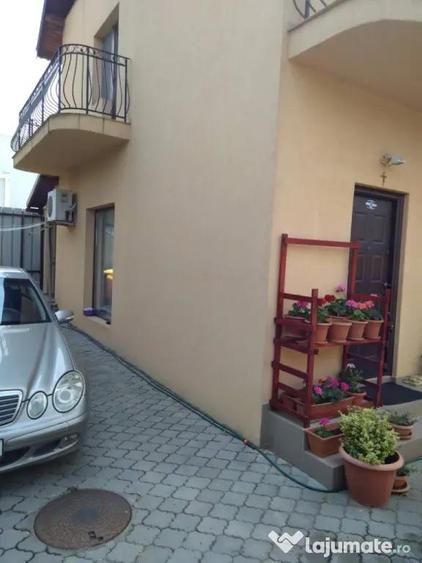 Otopeni, proprietar, vine doua vile in duplex - 9