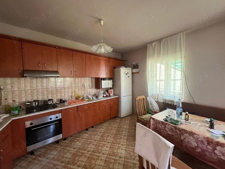 BRASADAS vinde casa cu 3 camere in zona ultracentrala. - 2