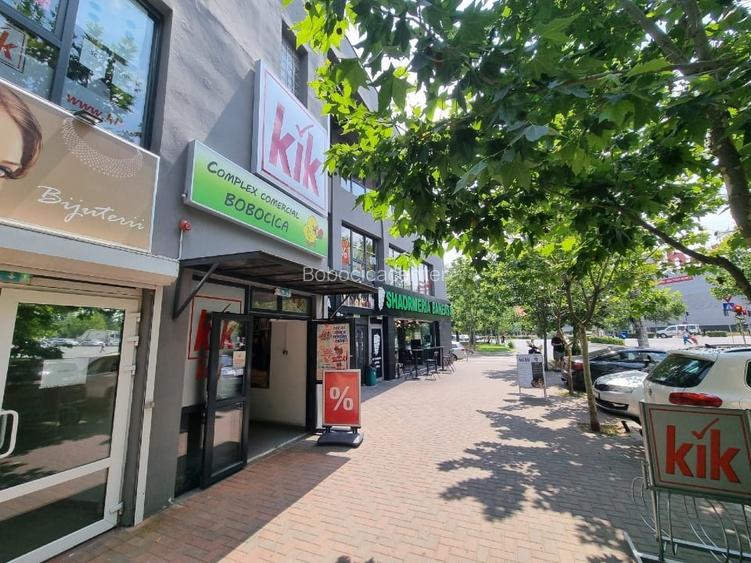 Complex Bobocica / Vitan