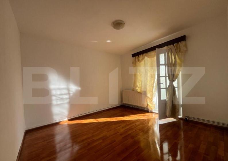 Apartament 3 camere, 76 mp, zona 1 Mai - 5