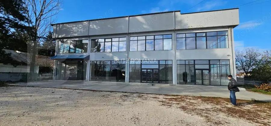 Spatiu Comercial de inchiriat Targoviste Ext-Vest 800mp cu parcare si utilitati Spatiu Comercial de inchiriat Targoviste Ext-Vest 800mp cu parcare si utilitati