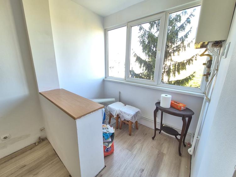 Vanzare garsoniera  zona Astra Str.Soarelui etajul 4 din 9 bloc cu 2 lifturi - 10