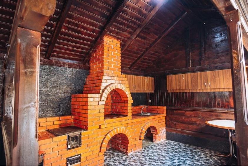 Casă cu 4 camere în Rucăr