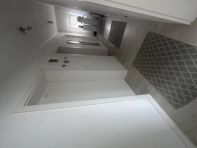Casă cu Teren 1300 Mp în Central
