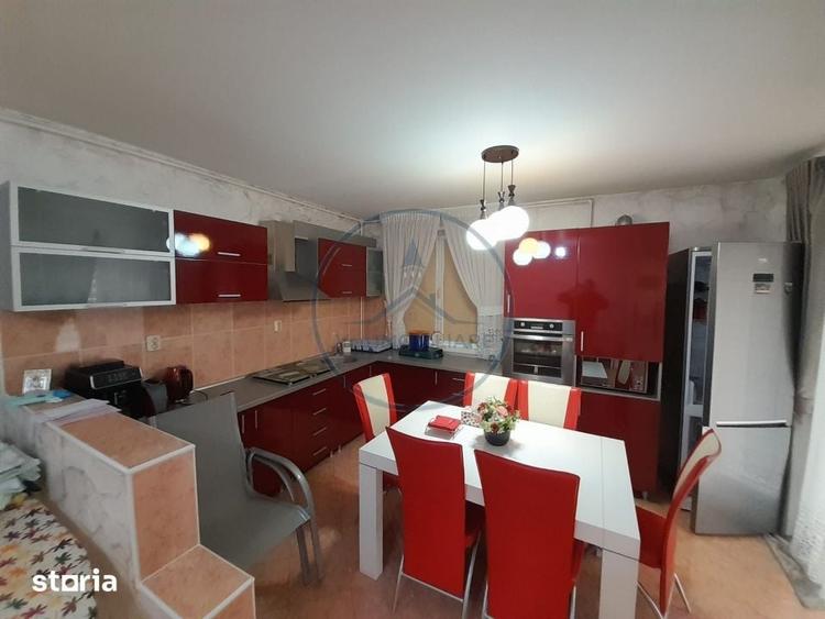 Apartament cu 3 camere decomandat, mobilat în Independenței