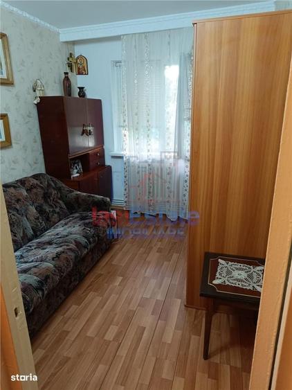 Apartament cu 3 camere semidecomandat în Zimbru