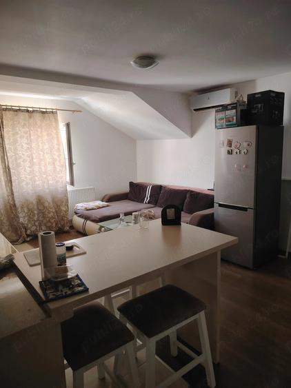Apartament cu 3 camere decomandat în Dumbrăvița