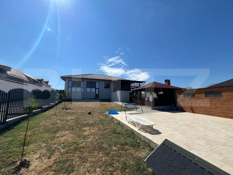 Casă individuală cu 4 camere cu Piscina în Sânmartin