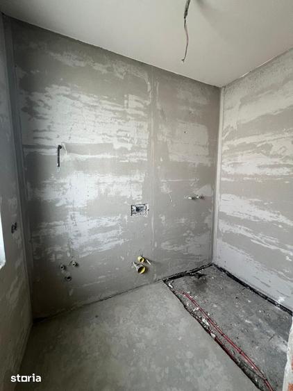 Casă cu 4 camere cu Teren 450 Mp în Central