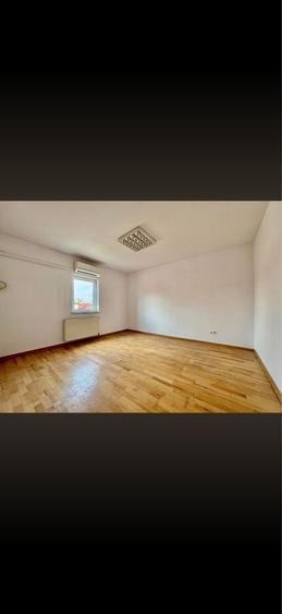 Casă cu 4 camere cu Teren 500 Mp în Elisabetin