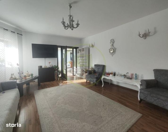 Casă cu 4 camere în Șimnicu de Jos