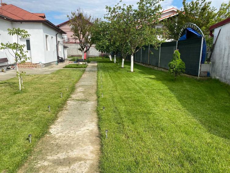 Casă cu 4 camere cu Teren 800 Mp în Dârza