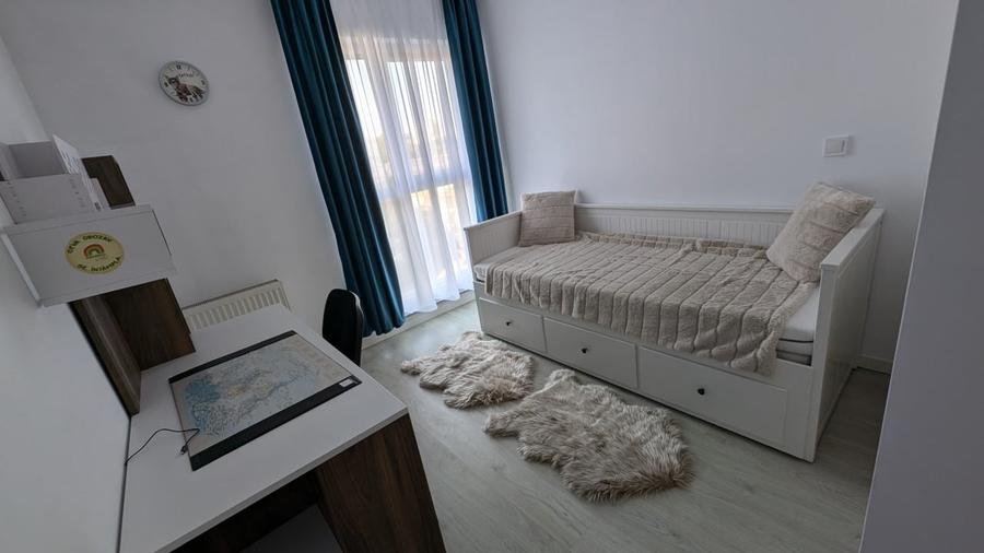 Apartament cu 3 camere decomandat, mobilat în Morarilor
