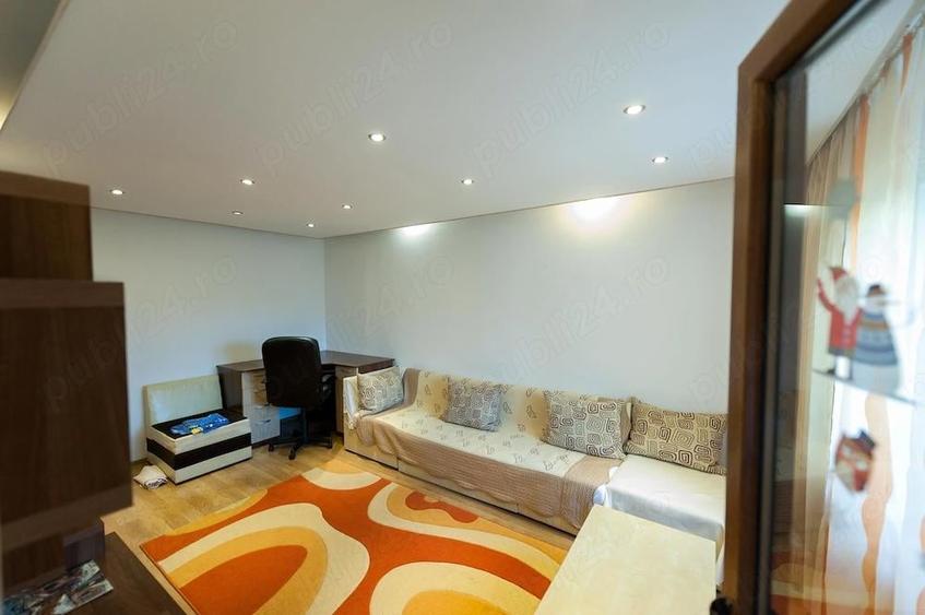 Apartament cu 3 camere decomandat în Canta