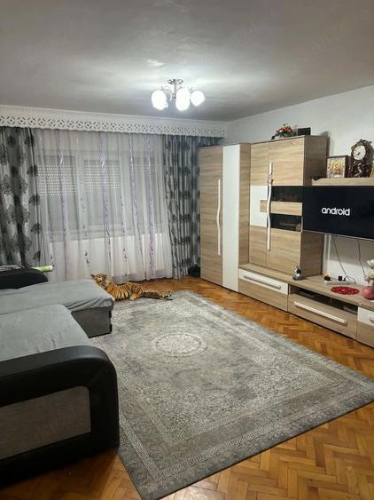 Apartament cu 2 camere decomandat în Micro 17