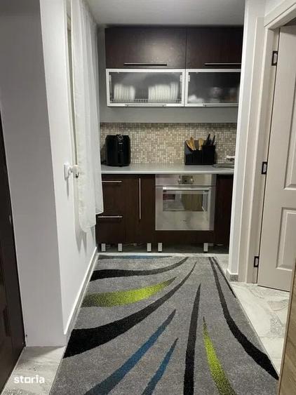Casă cu 4 camere nedecomandat cu Teren 900 Mp în Central