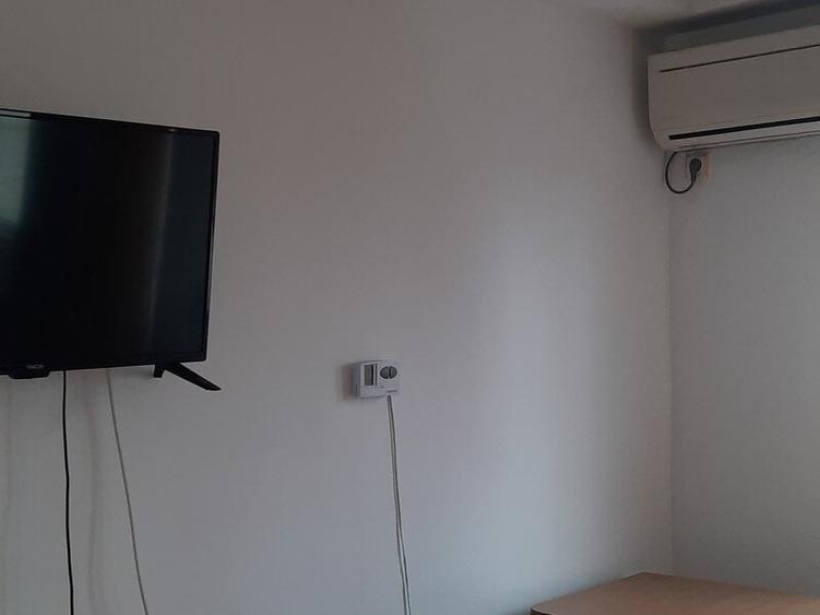 Garsonieră decomandată în Gorjului