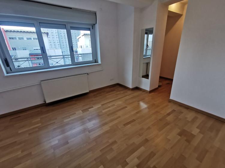 De inchiriat penthouse cu 4 camere – Complexul The Ring - 4