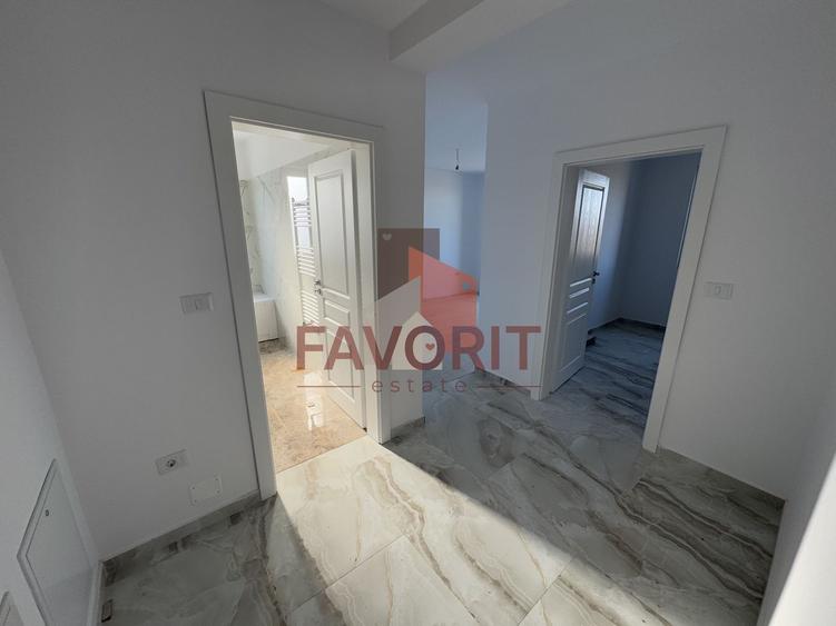 Decomandat. Disponibil imediat. Loc de parcare - 1