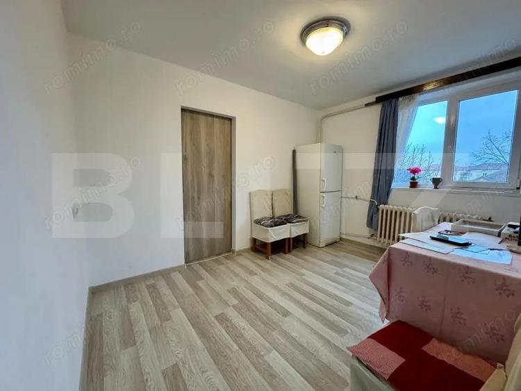 Apartament cu 2 camere - zona Rogerius - 1