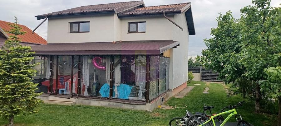 Casă cu 4 camere cu Teren 500 Mp în Săbăreni