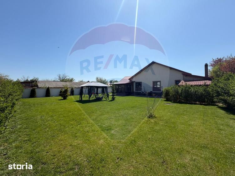 Casă cu 3 camere cu Teren 1101 Mp în Gologanu