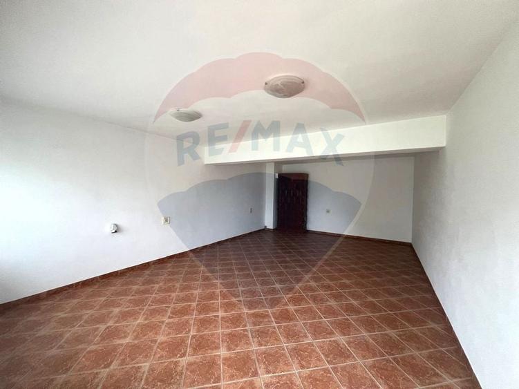 Casă / Vilă cu 6 camere de vânzare în com. Răcăciuni - 13