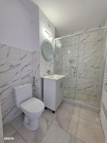 2 camere, fix langa Liceul Roman Voda, etaj intermediar, renovat 2025 - 2