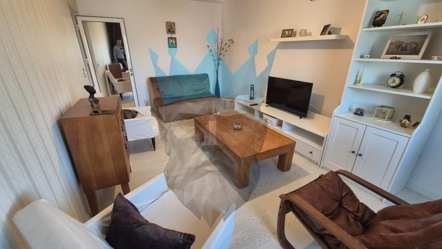 Apartament cu 3 camere semidecomandat, mobilat în Militari