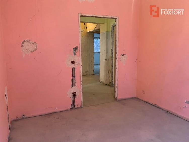 Apartament cu 3 camere, decomandat, zona Sagului - 1