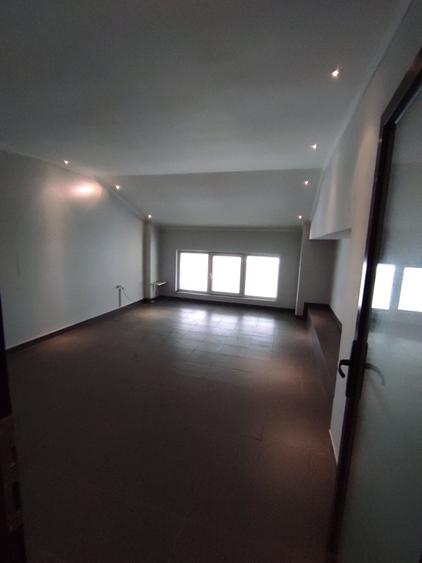 Spatiu de birouri 32 mp. Comision 0% - 3
