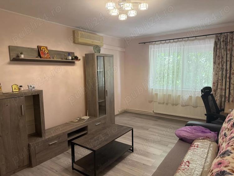 apartament 2 camere zona Soveja - 1