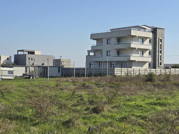 Teren de vanzare in Costinesti zona Forum - 9