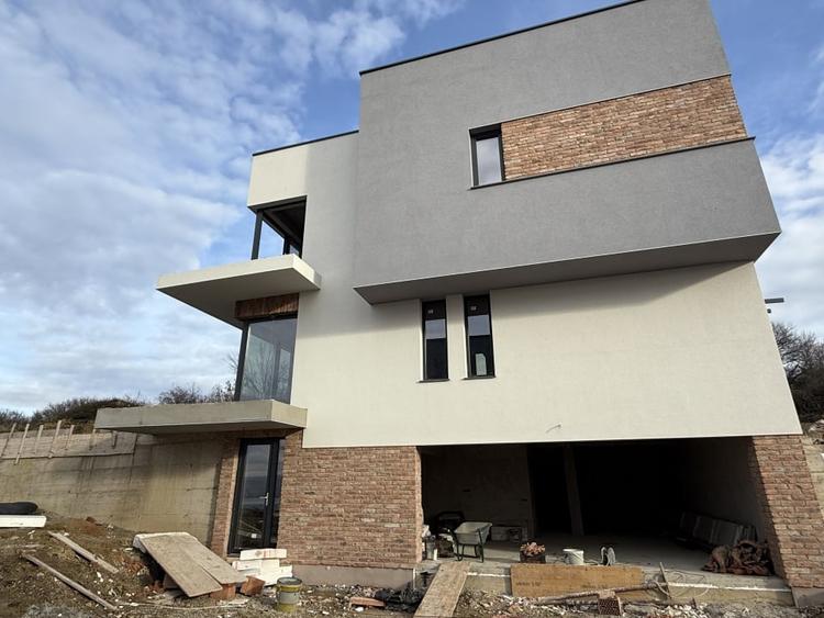 Casa individuala premium de vanzare cu view deosebit in Dezmir 214mp si t. 458mp - 5