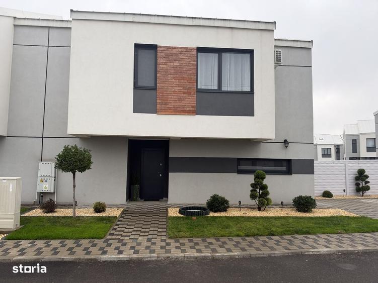 Casă cu 4 camere cu Teren 286 Mp în Central