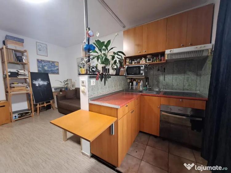 Garsoniera semidecomandata zona Piata Astra. - 7