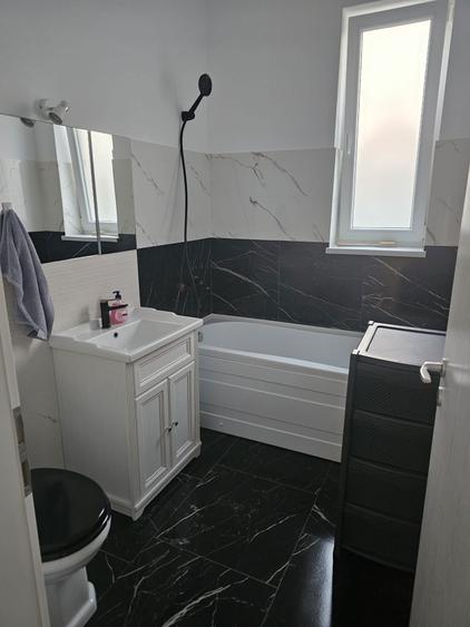 Inchiriez penthouse cu 3 camere,2 bai, 2 terase mari, bucatarie openspace - 5