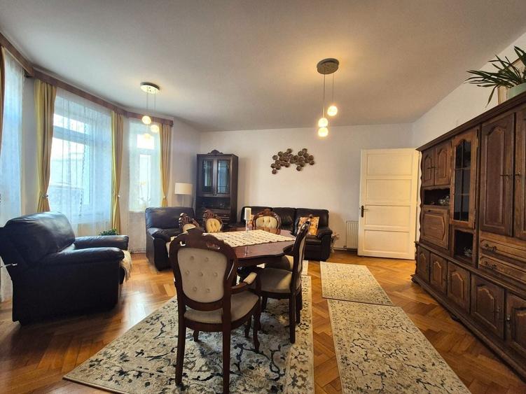 Piața de Miercuri, casă singură în curte, renovată 2025 - 3