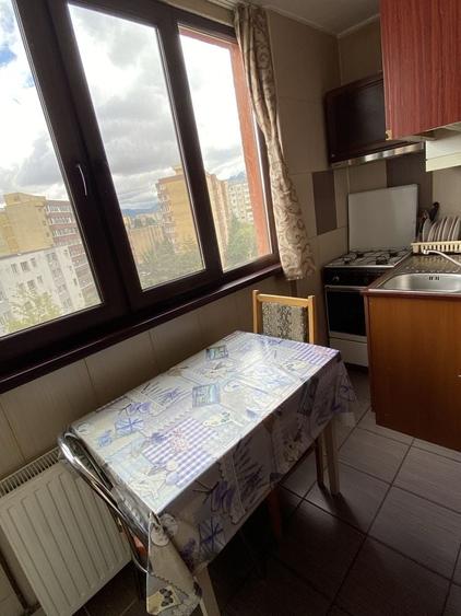 Apartament cu 2 camere semidecomandat în Răcădău
