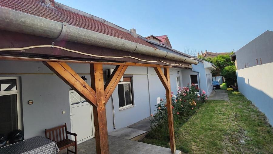 Casa cu teren in zona Traian, 2 fronturi stradale - 4