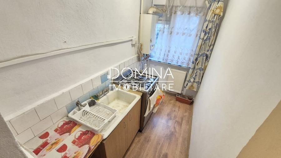 Vanzare apartament 2 camere, situat in Targu Jiu, strada Olari - 6