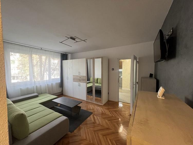 Inchiriez apartament 2 camere in Micro - 4