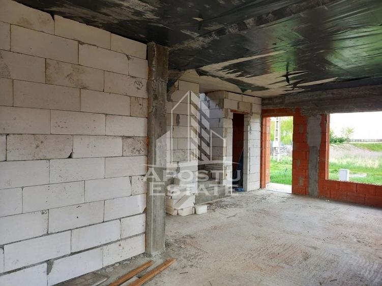 Vila, la rosu, de vanzare, in Sofronea, jud. Arad. - 2