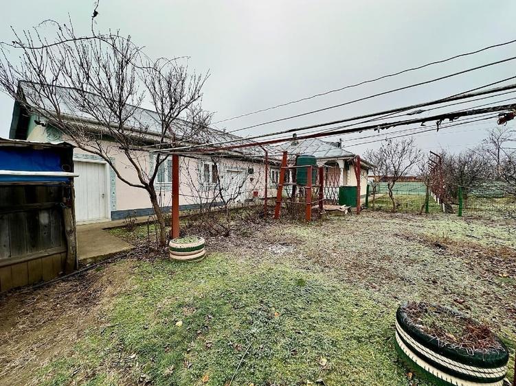 Casă de vânzare la țară complet utilata - 4