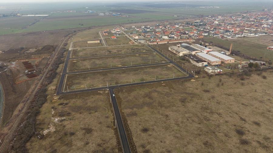 Teren intravilan de 605 mp în Vladimirescu - 10