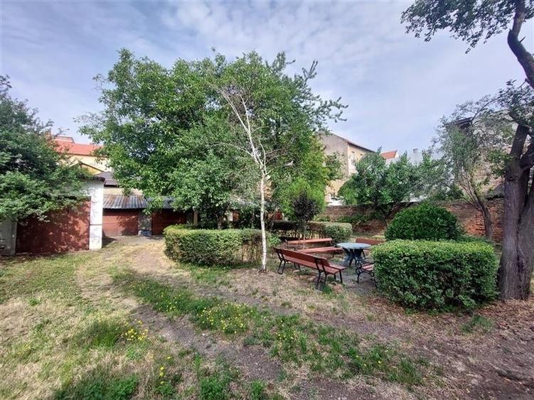 Apartament ultracentral cu 2 garaje - 6