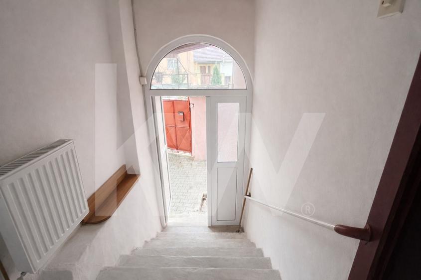 Tradiție și potențial: casă cu șură, utilități complete, Turnu Roșu - 4