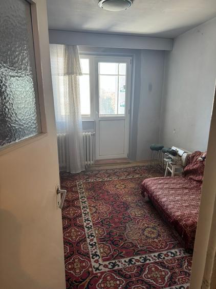 Apartament 4 camere, 80 mp, decomandat, vedere Calea Calarasilor. - 2